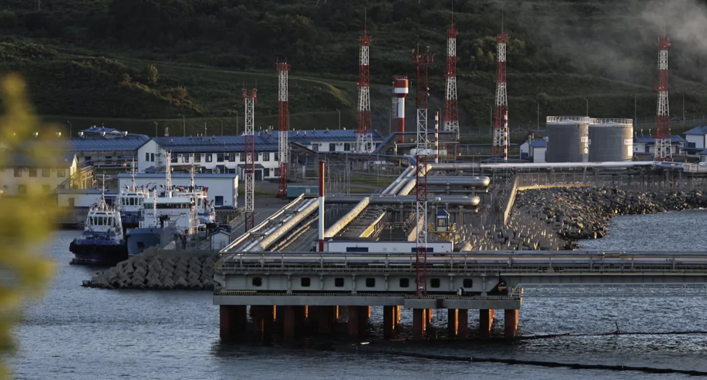 Chuyển Biến Ngoại Giao Thúc Đẩy Thị Trường Tài Chính Và Tác Động Đến Giá Dầu Toàn Cầu